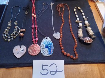 MIXED NECKLACE LOT