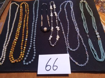 MIXED NECKLACE LOT
