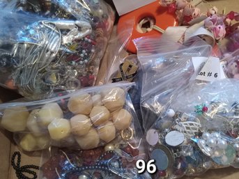 BROKEN - CRAFTING ONLY JEWELRY LOT