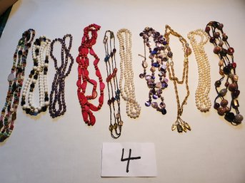 MIXED NECKLACE LOT