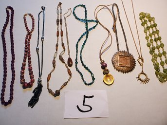 MIXED NECKLACE LOT