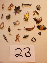 MIXED BROOCH LOT