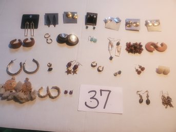 25 PAIR PIERCED EARRINGS