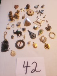 MIXED PENDANT LOT