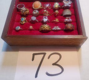 25 COSTUME RINGS