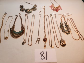 GOLDTONE NECKLACE LOT