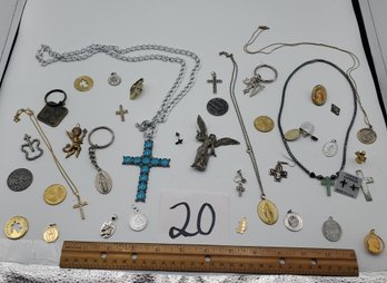 MIXED RELIGIOUS JEWELRY
