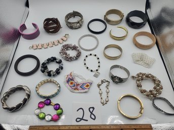 MIXED BRACELET LOT