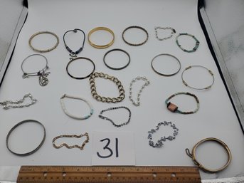 MIXED BRACELET LOT