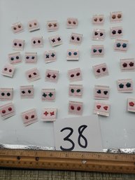 VINTAGE NOS PIERCED EARRING SETS ON CARDS