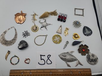 MIXED PENDANT LOT
