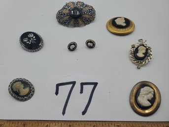 BLACK ACCENT CAMEOS (PLUS)