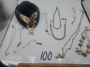 GOLDTONE NECKLACE LOT