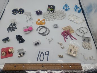 PIERCED EARRING LOT