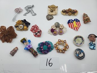 HANDMADE BROOCH LOT
