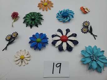 ENAMEL FLOWER BROOCH LOT