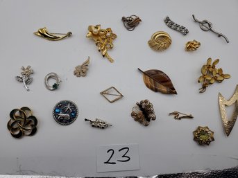 MIXED BROOCH LOT 20 PCS