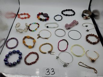MIXED BRACELET LOT