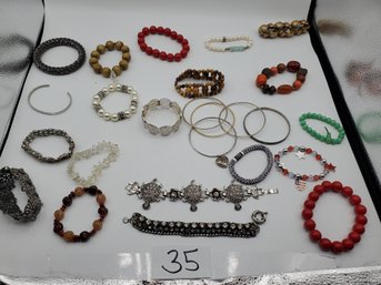 MIXED BRACELET LOT