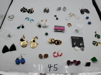 PIERCED EARRING LOT