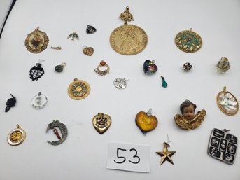 MIXED PENDANT LOT 25 PCS