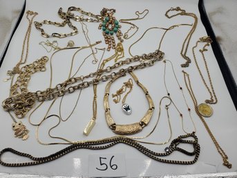 GOLD TONE NECKLACE LOT
