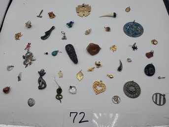 MIXED PENDANT LOT