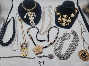 MIXED NECKLACE LOT