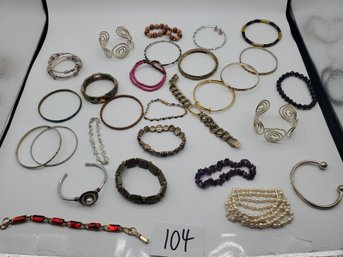 MIXED BRACELET LOT