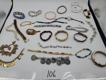 MIXED BRACELET LOT