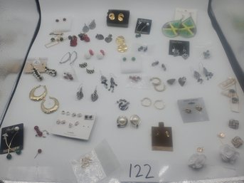 MIXED PIERCED EARRING LOT 40 PAIRS