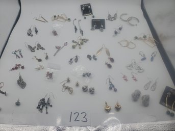 MIXED PIERCED EARRING LOT 40 PAIRS
