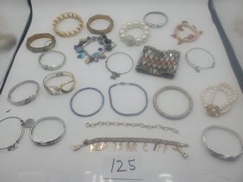 MIXED BRACELET LOT