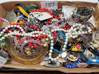 5 POUNDS UNSEARCHED ESTATE JEWELRY