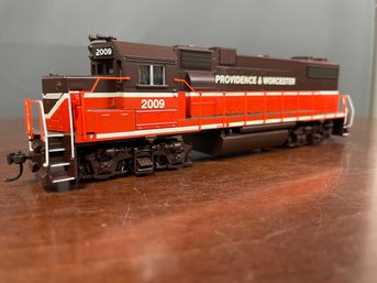 ATHEARN RTR GP38-2 PROVIDENCE & WORCESTER 2009