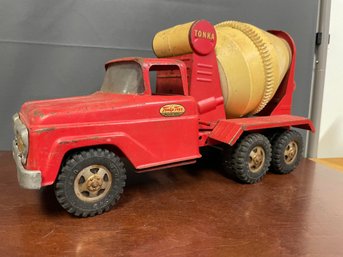 VINTAGE 1958-1961 TONKA CEMENT TRUCK