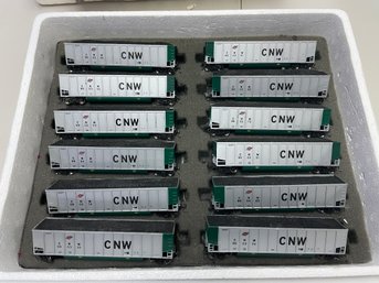 LOT OF 12 HO SCALE CAOL CARS CNW