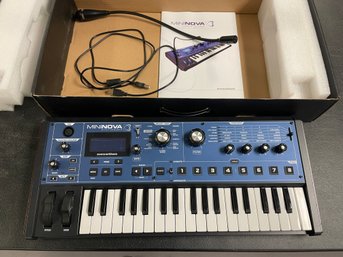 NOVATION MININOVA COMPACT SYNTH