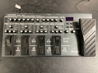 ROLAND BOSS ME-80 GUITAR MULTIPLE EFFECTS PEDALBOARD