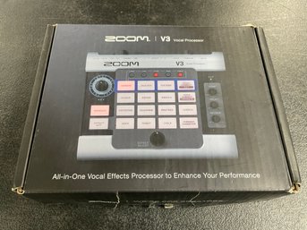 ZOOM V3 VOCAL EFFECTS PROCESSOR