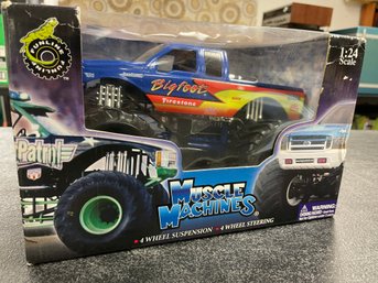 1/24 DIECAST MUSCLE MACHINES MONSTER TRUCK BIGFOOT
