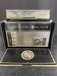 ZENITH TRANSOCEANIC 11 BAND RADIO