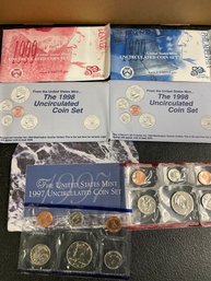 5 MINT SETS 1997/1998/1999