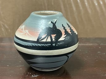 NATIVE AMERICAN POTTERY - NAVAJO