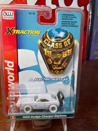SLOT CAR - DODGE CHARGER DAYTONA - WHITE TIRES - CLASS OF 1969