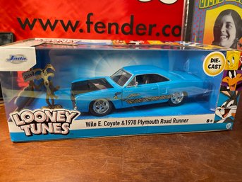 JADA LOONEY TUNES WILE E COYOTE 1970 PLYMOUTH ROADRUNNER