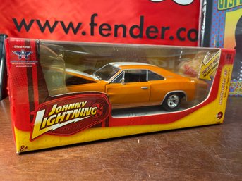 JOHNNY LIGHTNING 1/24 1969 DODGE CHARGER R/T
