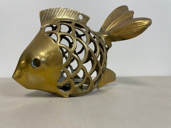 11' BRASS FISH