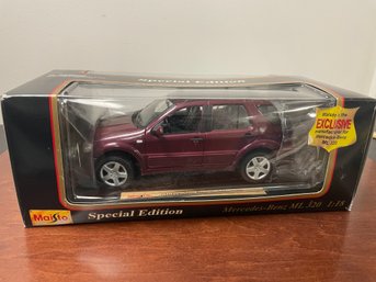 Maisto 1/18 PT Cruiser In Box Diecast