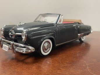 DANBURY MINT DIECAST 1950 STUDEBAKER CHAMPION CONVERTIBLE W/LUGGAGE